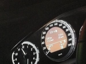 個人タクシーの運転手さんのベンツ購入の決断